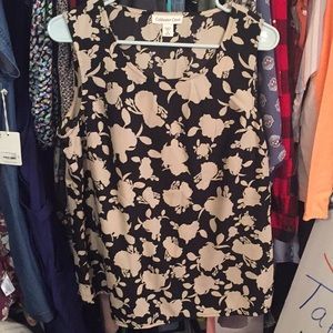 Sleeveless women’s dress shirt